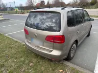 Gebraucht VW Touran 150 PS (110 kW) 2012 Gold Van / Kleinbus