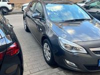 Gebraucht Opel Astra Selection 87 PS (63 kW) 2011 Grau Limousine