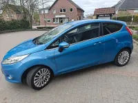 Gebraucht Ford Fiesta Titanium 97 PS (71 kW) 2009 Blau Limousine