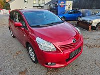 Gebraucht Toyota Verso Life 132 PS (97 kW) 2011 Rot Van / Kleinbus