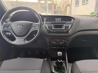 Gebraucht Hyundai i20 Passion Plus 84 PS (61 kW) 2016 Blau Limousine