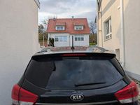 Gebraucht Kia Carens Attract 135 PS (99 kW) 2014 Schwarz Van / Kleinbus