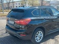 Używany BMW X1 Advantage 140 KM (102 kW) 2018 Czarny SUV
