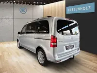 Gebraucht Mercedes V220 163 PS (119 kW) 2025 Silber Van / Kleinbus