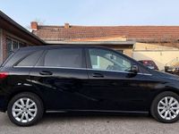 Gebraucht Mercedes B180 122 PS (89 kW) 2015 Schwarz Van / Kleinbus