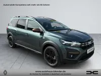 Neu Dacia Jogger Extreme 141 PS (103 kW) 2026 Zedergrün Van / Kleinbus