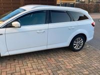 Gebraucht Ford Mondeo 140 PS (102 kW) 2013 Weiß Kombi