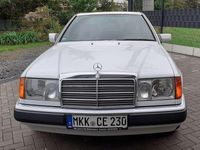 Gebraucht Mercedes 230 132 PS (97 kW) 1990 Weiß Coupé
