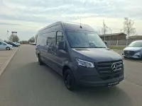 Używany Mercedes Sprinter 170 KM (125 kW) 2024 Szary Van