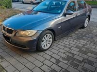 Gebraucht BMW 320 177 PS (130 kW) 2008 Grau Limousine