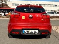 Gebraucht Kia Rio Spirit 109 PS (80 kW) 2011 Rot Limousine