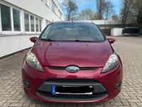 Gebraucht Ford Fiesta 97 PS (71 kW) 2009 Rot Kleinwagen