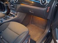 Gebraucht Mercedes B180 Style 122 PS (89 kW) 2015 Schwarz Van / Kleinbus