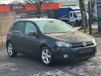 Gebraucht VW Golf VI Team 122 PS (89 kW) 2011 Silber Kleinwagen