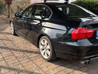 Gebraucht BMW 325 218 PS (160 kW) 2008 Schwarz Limousine