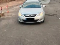 Gebraucht Opel Astra 95 PS (69 kW) 2011 Silber Kombi