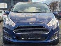 Gebraucht Ford Fiesta Trend 60 PS (44 kW) 2016 Blau Limousine