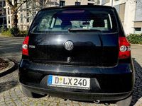 Gebraucht VW Fox 60 PS (44 kW) 2010 Schwarz Kleinwagen
