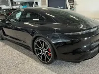Gebraucht Porsche Taycan 4S Chrono 419 kW (571 PS) 2023 Tiefschwarz Limousine