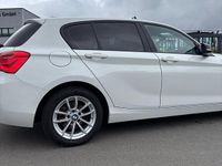 Gebraucht BMW 118 Advantage 136 PS (100 kW) 2018 Weiß Kleinwagen