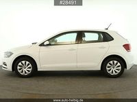 Gebraucht VW Polo Comfortline 95 PS (69 kW) 2021 Weiß Kleinwagen