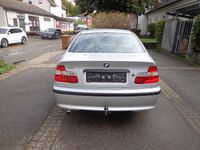Gebraucht BMW 318 143 PS (105 kW) 2004 Silber Limousine
