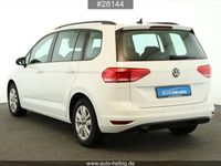 Gebraucht VW Touran Comfortline 150 PS (110 kW) 2020 Pure white Van / Kleinbus
