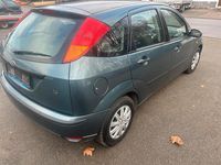 Gebraucht Ford Focus 100 PS (73 kW) 2003 Grün Kleinwagen
