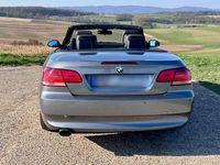 Gebraucht BMW 320 Cabriolet 170 PS (125 kW) 2010 Grau Cabrio