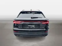 Gebraucht Audi Q8 Performance 340 PS (250 kW) 2023 Mythosschwarz SUV