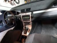 Usado VW Passat 143 HP (105 kW) 2010 Preto Sedan