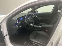Gebraucht Mercedes A180 136 PS (100 kW) 2024 Weiß Limousine
