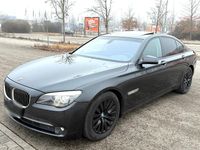 Gebraucht BMW 740 326 PS (239 kW) 2010 Grau Limousine