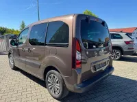 Gebraucht Peugeot TePee Active 92 PS (67 kW) 2013 Braun Van / Kleinbus