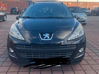 Gebraucht Peugeot 207 95 PS (69 kW) 2011 Schwarz Kombi