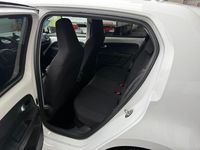 Second-hand VW up! 75 CP (55 kW) 2018 Alb Hatchback