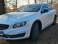 Gebraucht Volvo V60 CC Performance 220 PS (161 kW) 2017 Weiß Kombi