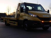 Gebraucht Iveco Daily 179 PS (131 kW) 2022 Sun yellow Van / Kleinbus