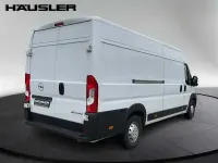 Second-hand Opel Movano 2023 Alb Van