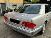 Gebraucht Mercedes E230 Elegance 150 PS (110 kW) 1997 Silber Limousine