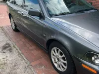Gebraucht Volvo V40 102 PS (75 kW) 2002 Grau Kombi
