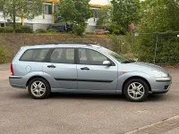 Gebraucht Ford Focus 100 PS (73 kW) 2004 Blau Kombi
