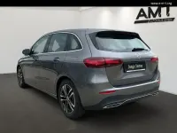 Gebraucht Mercedes B200 Progressive 163 PS (119 kW) 2024 Mountaingrau  met. Kleinwagen
