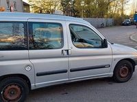 Gebraucht Citroën Berlingo 90 PS (66 kW) 2002 Silber Van / Kleinbus