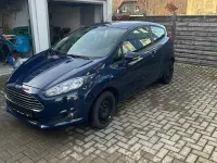 Gebraucht Ford Fiesta Trend 60 PS (44 kW) 2014 Blau Kleinwagen
