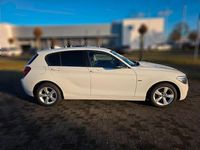 Gebraucht BMW 116 Sport Line 136 PS (100 kW) 2014 Weiß Kleinwagen
