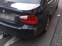 Gebraucht BMW 320 163 PS (119 kW) 2007 Blau Limousine