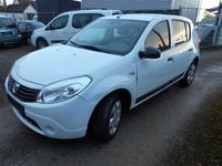 Gebraucht Dacia Sandero 75 PS (55 kW) 2012 Weiß Limousine