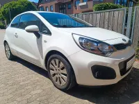 Gebraucht Kia Rio 86 PS (63 kW) 2014 Weiß Limousine