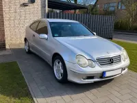 Gebraucht Mercedes C180 143 PS (105 kW) 2002 Silber Coupé